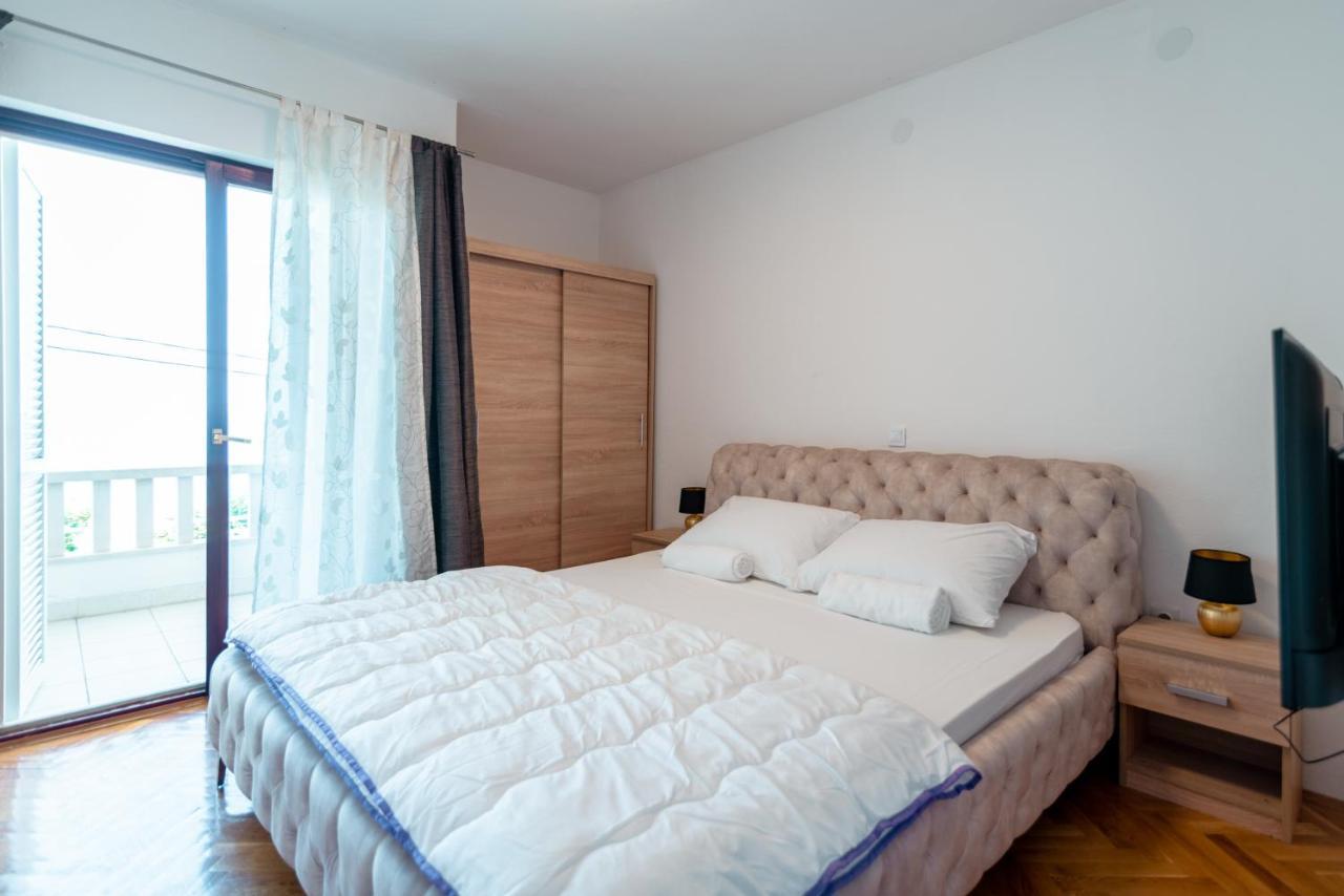 Summer Apartment , 4 Rooms, Sea View With Jacuzzi Podstrana Zewnętrze zdjęcie