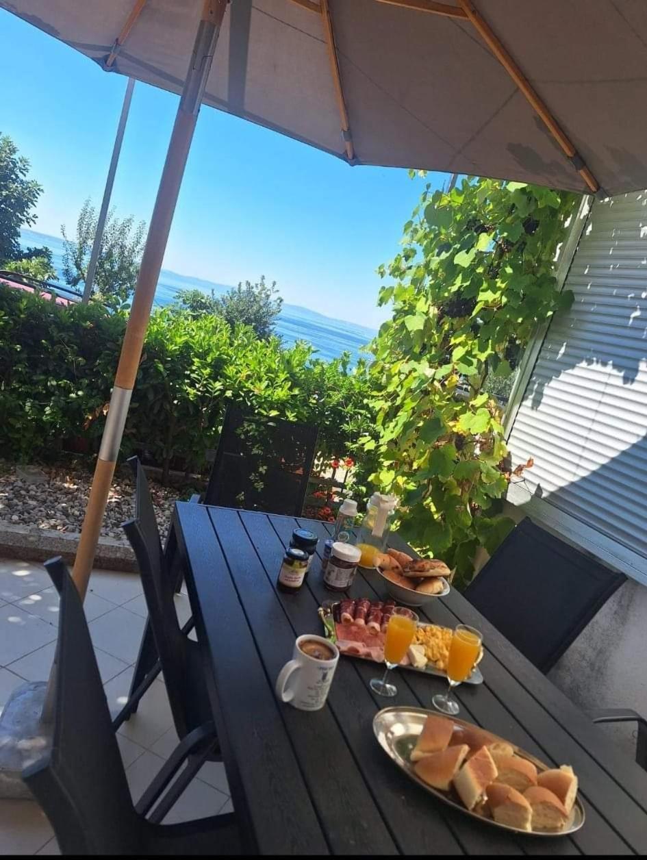 Summer Apartment , 4 Rooms, Sea View With Jacuzzi Podstrana Zewnętrze zdjęcie